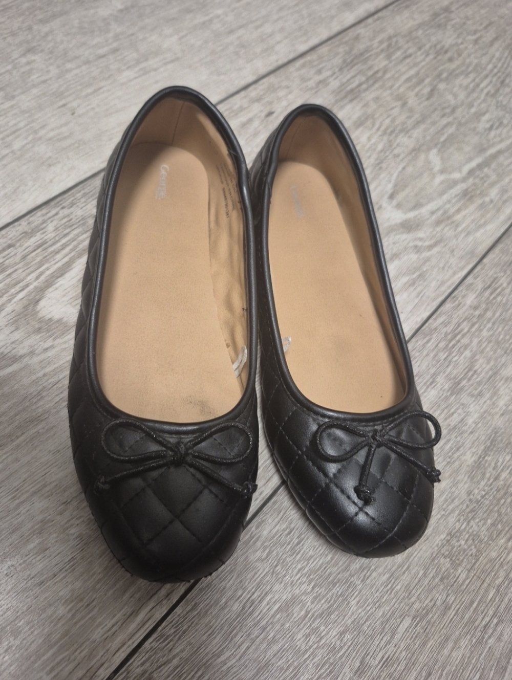 George Girl's quilted ballet flats with a bow detail. EUC. Party. Formal. Dance